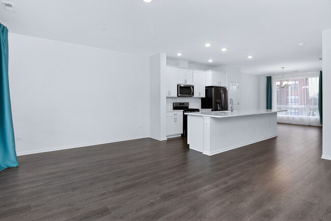 Building Photo - 1276 Lakepointe Dr