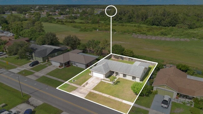 Building Photo - 398 Buttonwood Dr