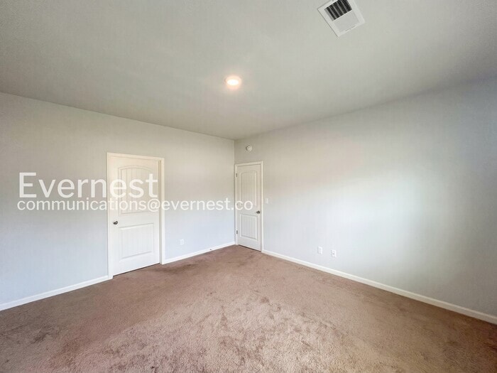Building Photo - 8329 Gum Pond Dr