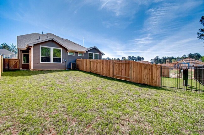 Building Photo - 315 N Spotted Fern Dr