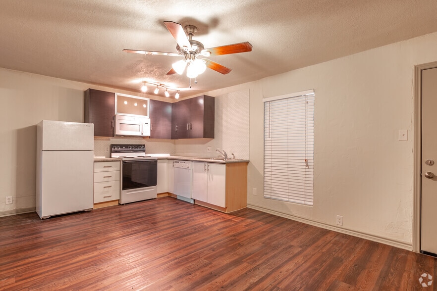 Kitchen - 1502 Peak Street