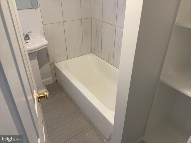 Building Photo - 6920 Groveton Dr