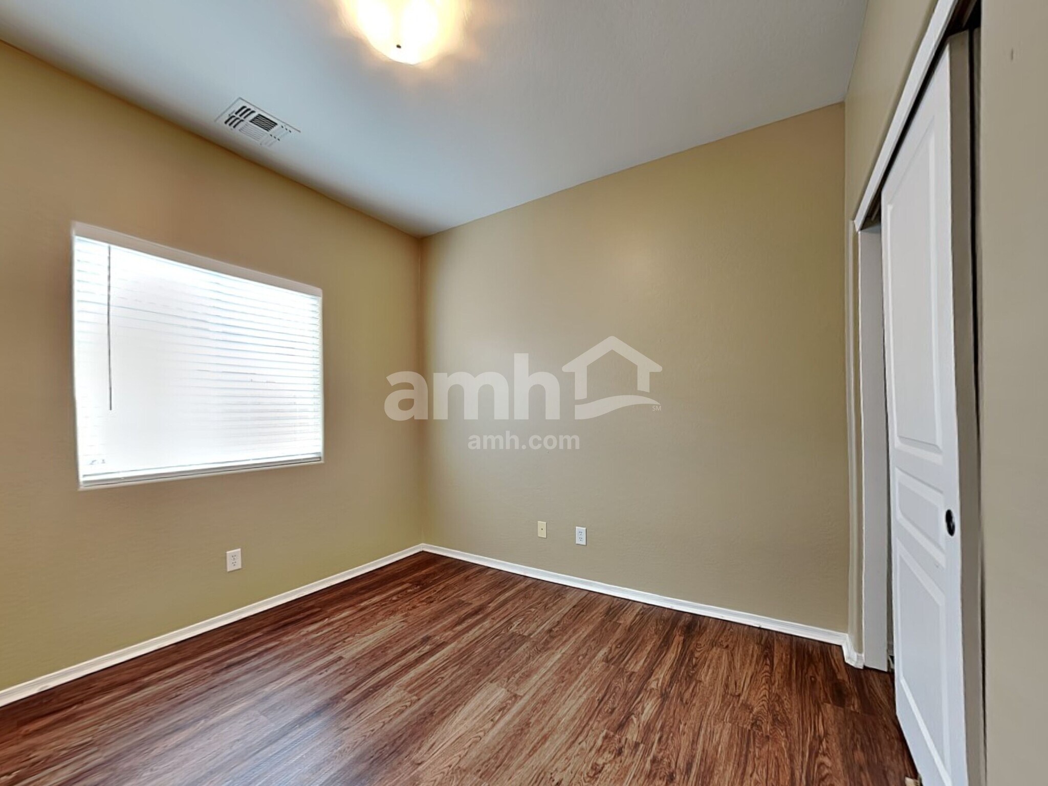 Building Photo - 11709 W Jefferson St