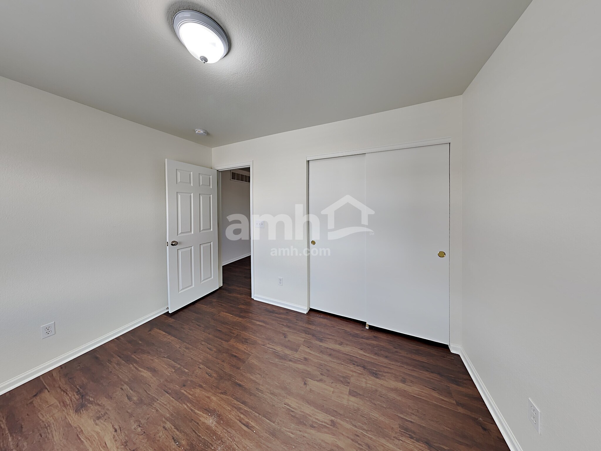 Building Photo - 4570 N Orleans St