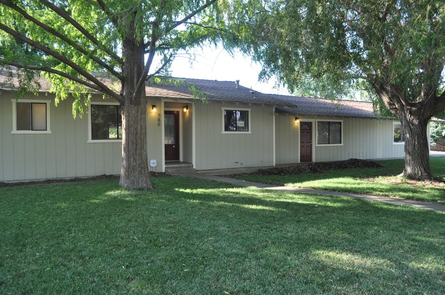 Building Photo - 786 Portal Drive