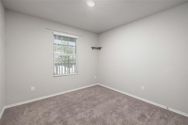 Building Photo - 12744 Mirecourt Wy