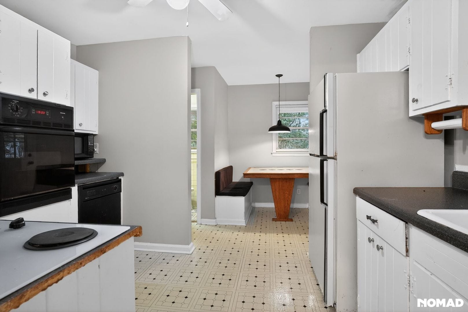 Building Photo - 2644 Pineland Ave