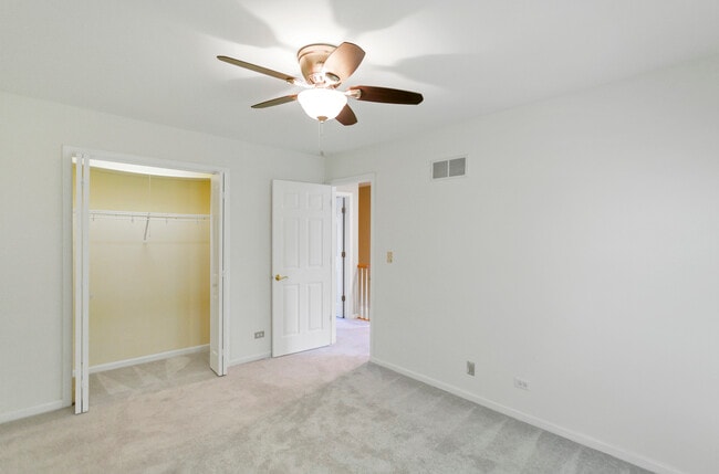 Building Photo - 40W148 Carl Sandburg Rd