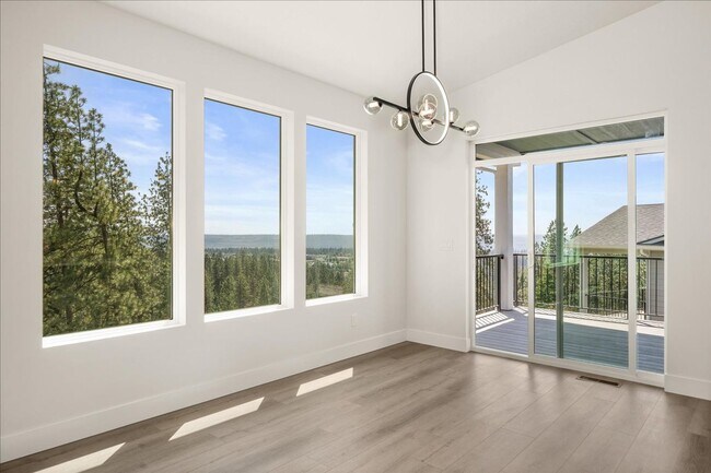 Building Photo - $3,800 - 4 Bed / 3 Bath Stunning Brand New...