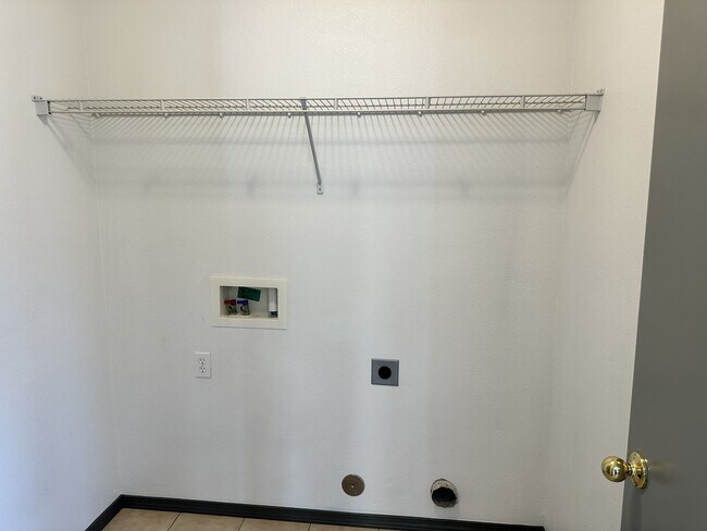 Building Photo - 3416 Parktrail Ct