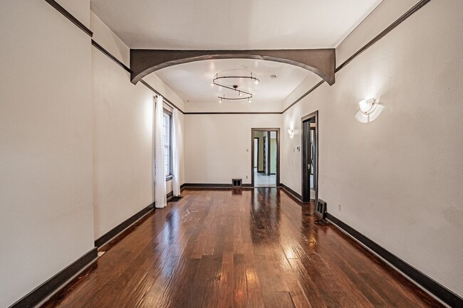Building Photo - Charming 3BD, 2BA Wash Park Home with 2-Car Garage