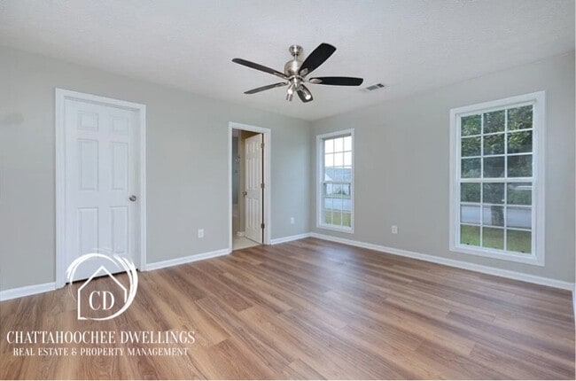 Building Photo - 2 Ryan Loop