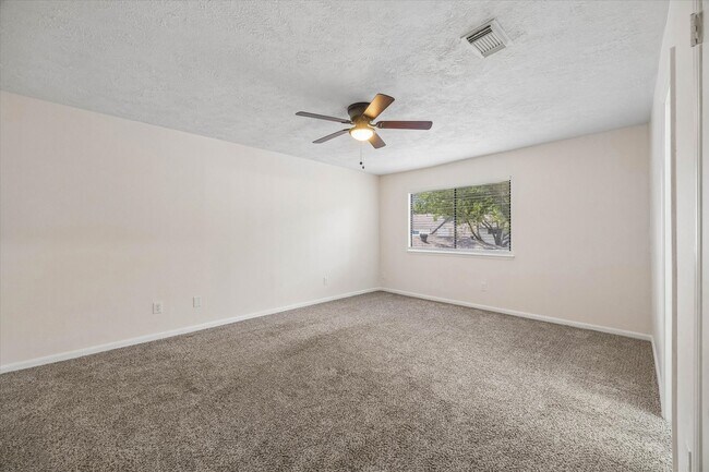 Building Photo - 1323 Reddleshire Ln