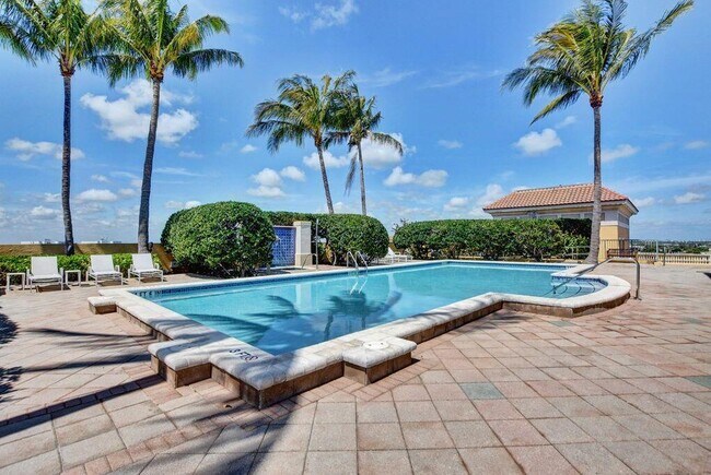 Building Photo - 403 S Sapodilla Ave