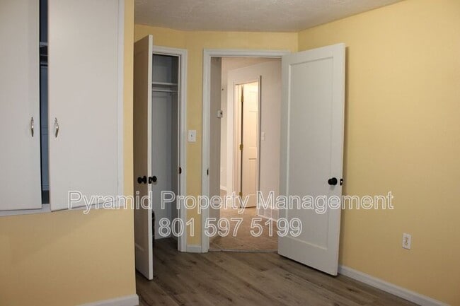 Building Photo - 760-762 N 100 W