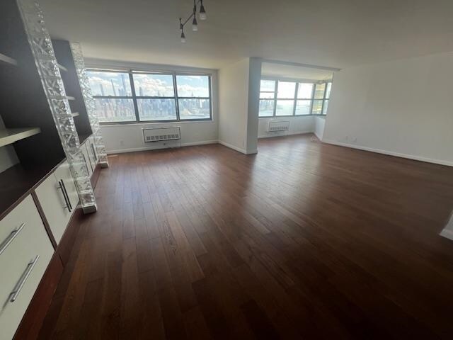 Building Photo - 7000 BLVD E