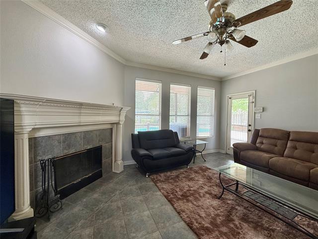Building Photo - 9503 Saddle Dr