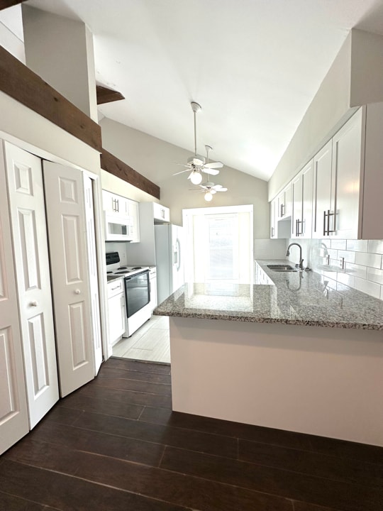 Building Photo - 18478 Tulip Rd