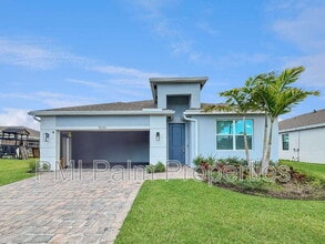 Building Photo - 5989 SE Sky Blue Cir