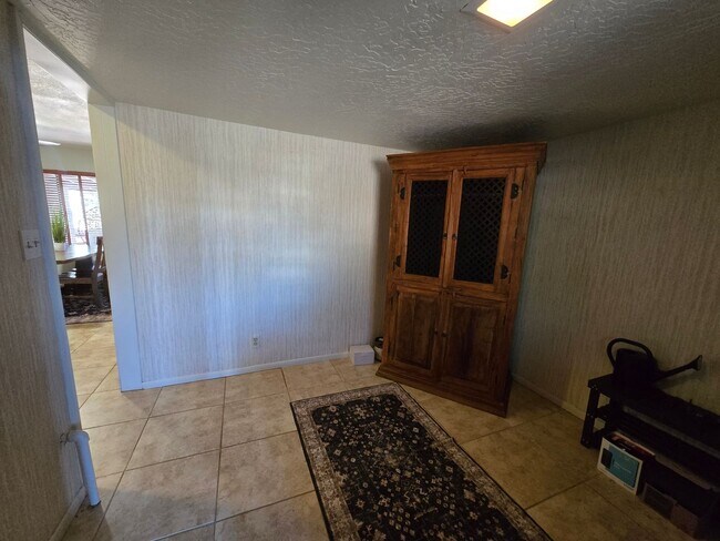 Building Photo - Furnished, 1-Year Long-Term Rental