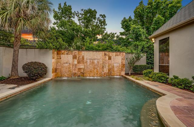Building Photo - 6049 Arrowhead Dr