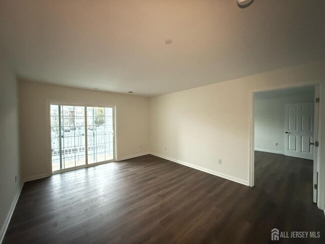 Building Photo - 1225 Waterford Dr