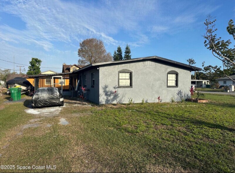 Building Photo - 3782 Catalina Dr