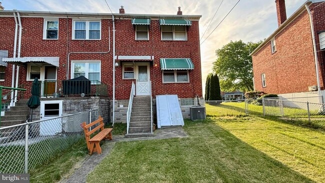 Building Photo - 1717 Northview Rd