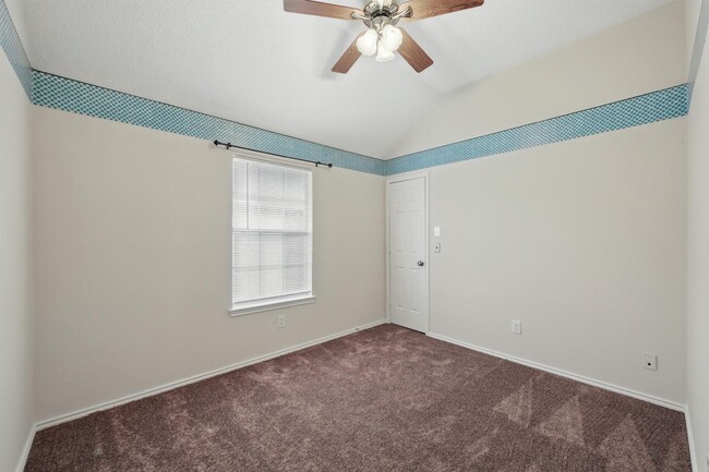 Building Photo - 2521 Timber Ridge Ln