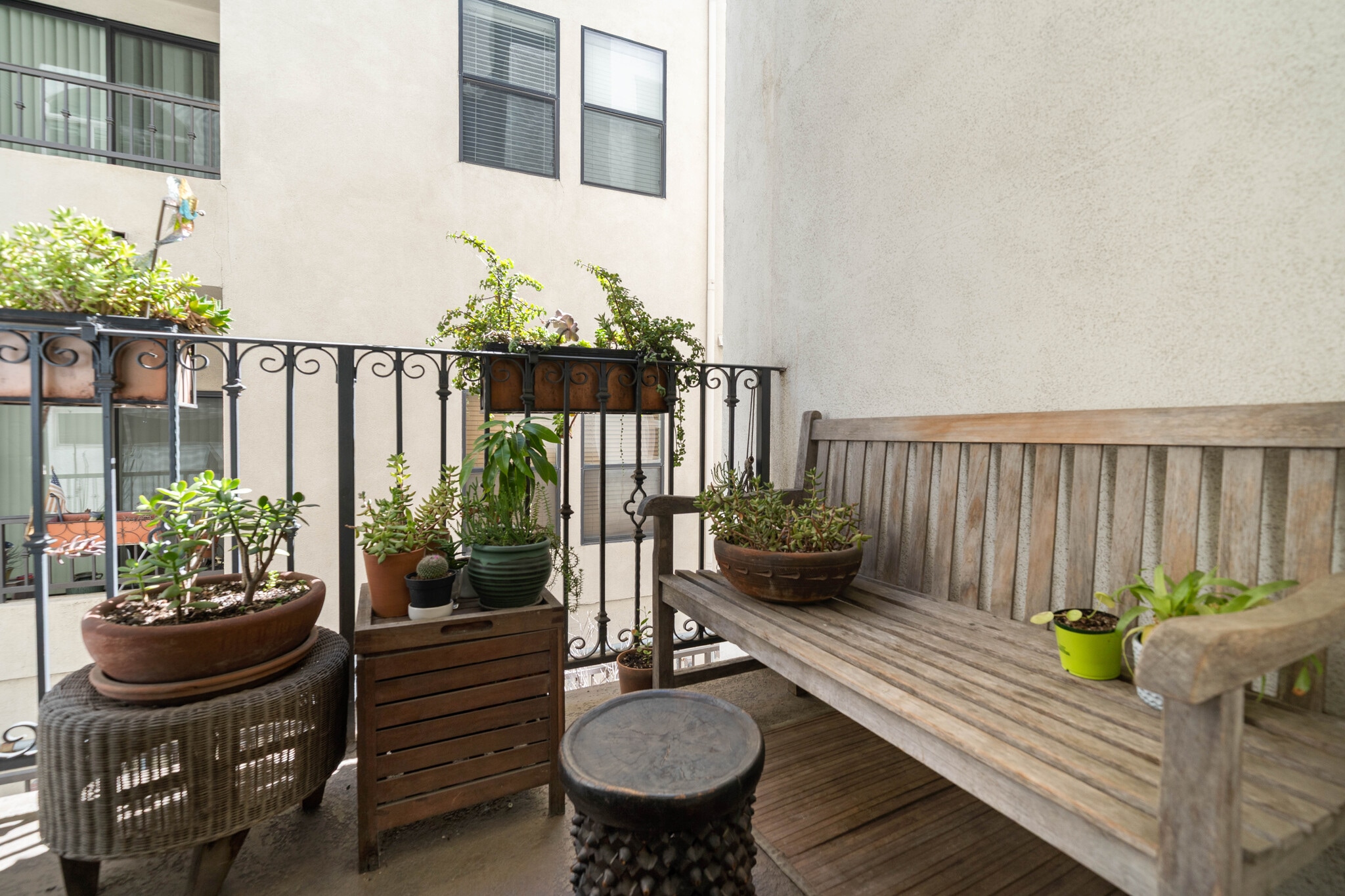 Balcony - 10913 Whipple St