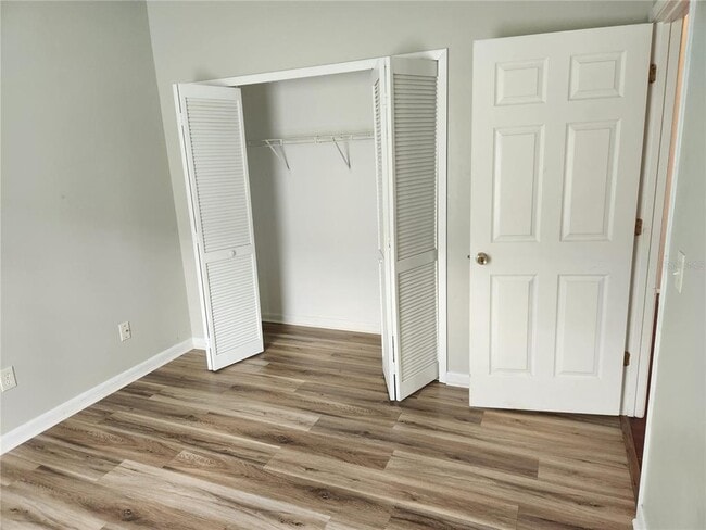 Building Photo - 150 Abbey Hollow Dr