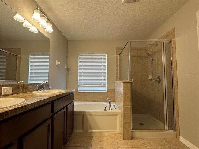 Building Photo - 10405 Summer Azure Dr