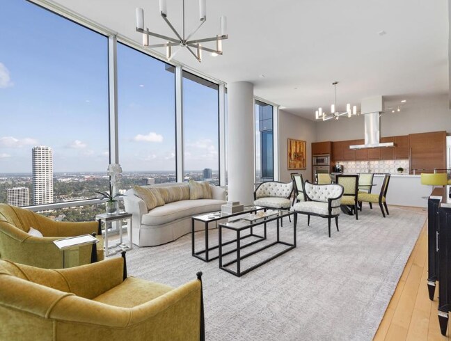 Building Photo - 2727 Kirby-17142