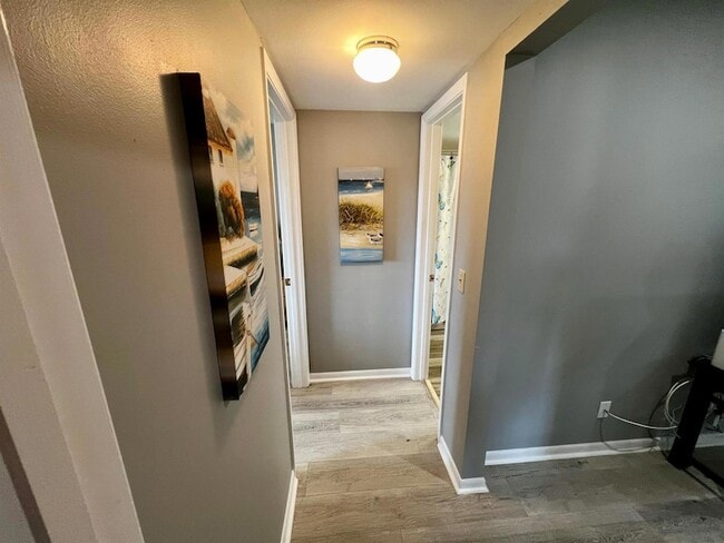 Building Photo - 408 Pine Glen Ln