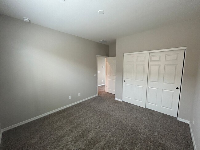 Building Photo - 17615 W San Juan Ave