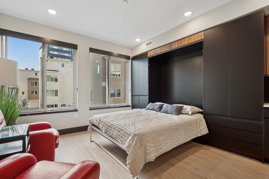 Building Photo - 820 N 2nd St