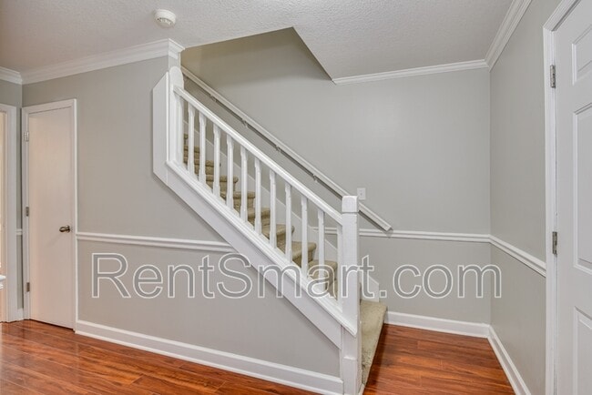Building Photo - 493 Fairfield Way