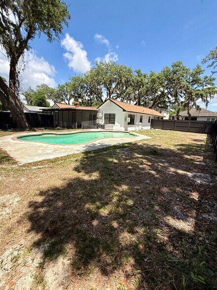 Building Photo - 5605 Patterson Rd
