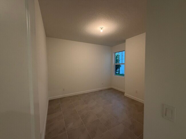 Building Photo - 1650 Pelican Post Pl