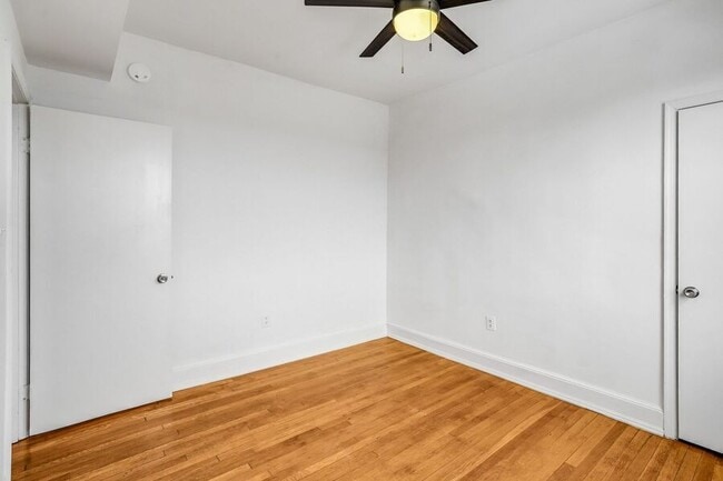 Building Photo - 1725 Lanier Pl NW