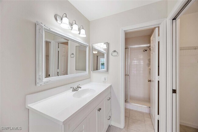 Building Photo - 1015 Mainsail Dr