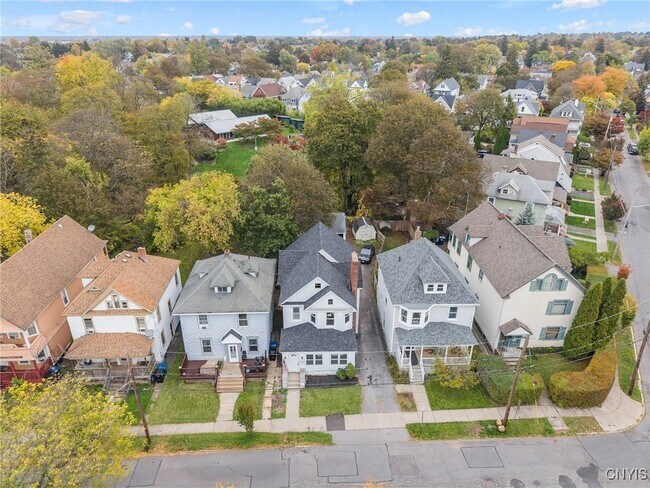 Building Photo - 145 Hixson Ave