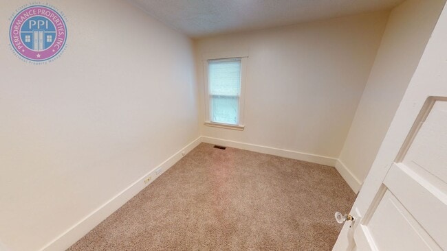 Building Photo - Mt. Tabor Craftsman! Covered Front Porch & Fenced Backyard