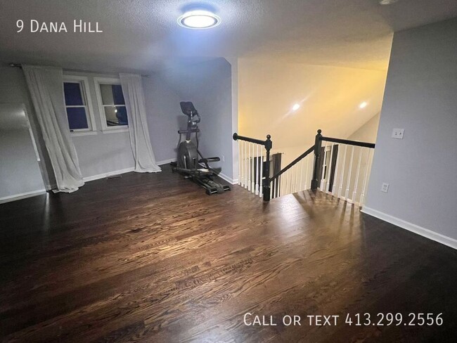 Building Photo - Rare Chance for a Pristine 4 BR, Single Fa...