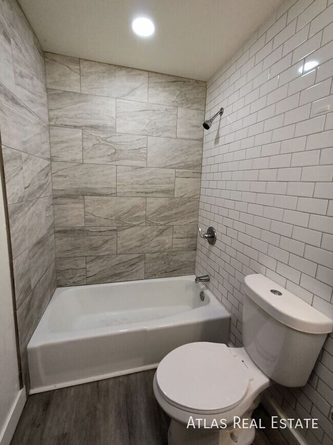 Building Photo - 1131 W 650 N St