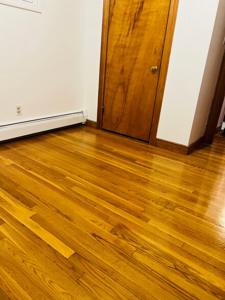 Building Photo - 68 Noble St