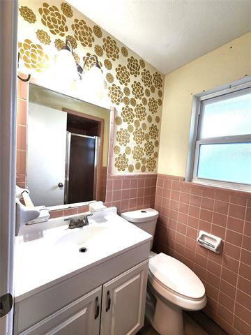 Building Photo - 1401 E Sherman Dr