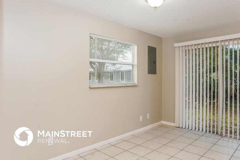 Building Photo - 6576 4th Ln