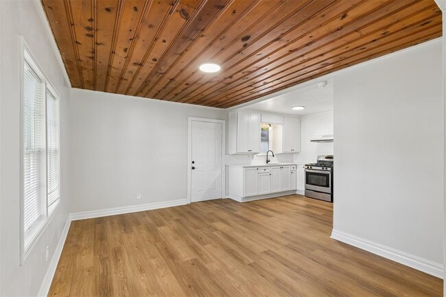Building Photo - 2145 NW 32nd St