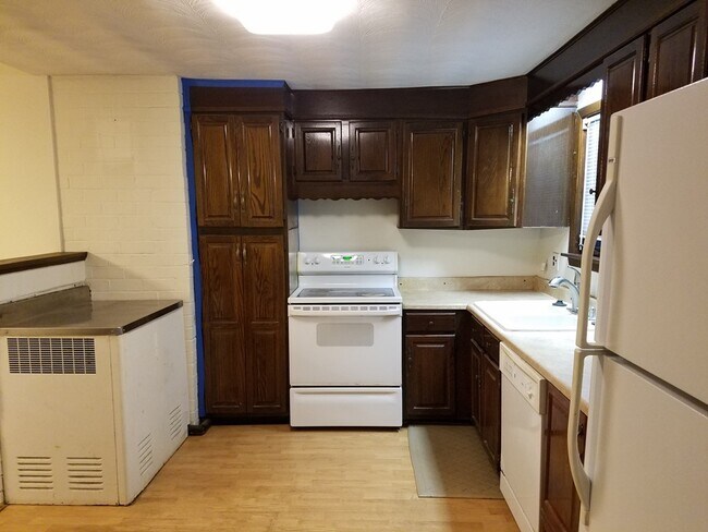 Building Photo - 19 Muriel Rd